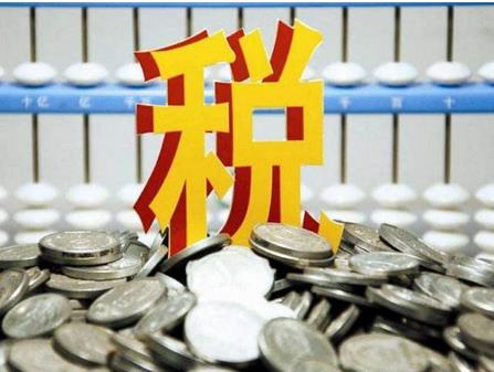 10月份，全國一般公共預算收入15727億元，同比下降3.1%?